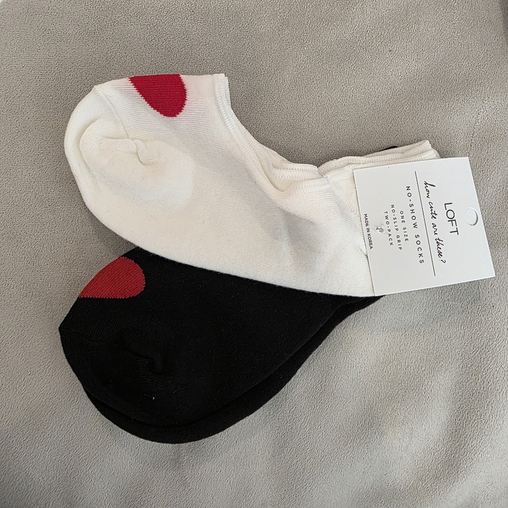 3for21 LOFT White And Black Heart Socks